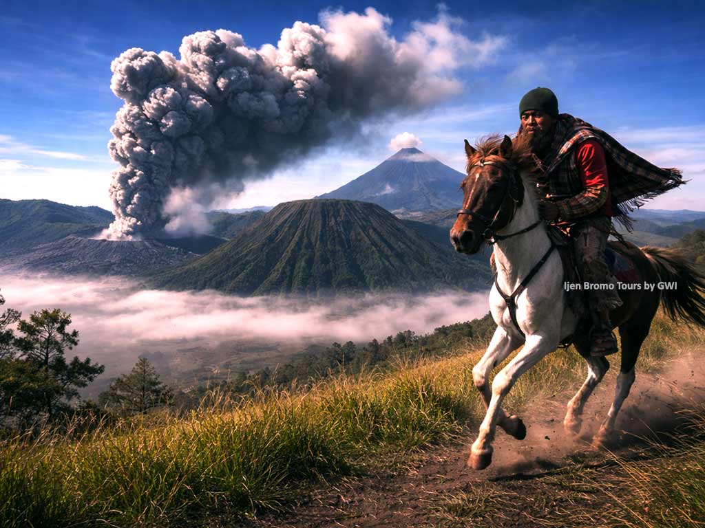 Read more about the article Bromo Ijen Tumpak Sewu Tour From Surabaya to Bali