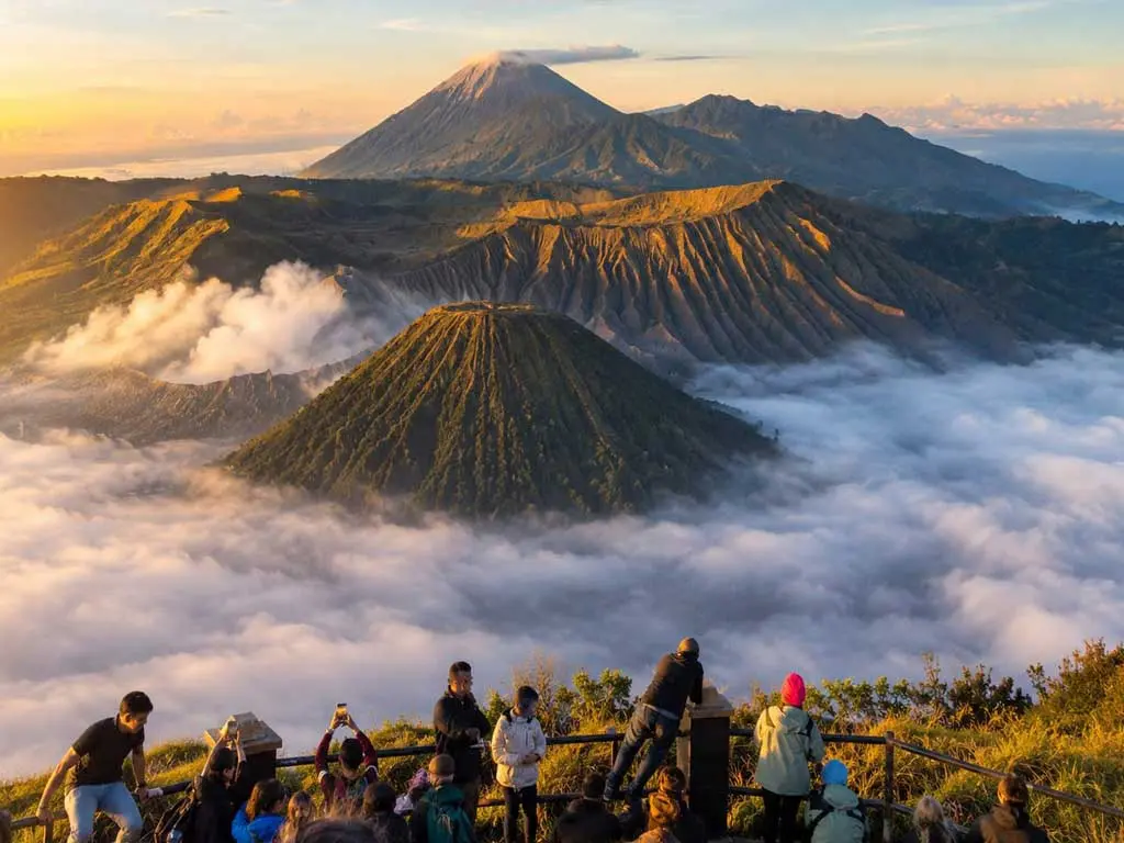 A photograph of the Penanjakan Hill Sunrise Viewpoint in Bromo.