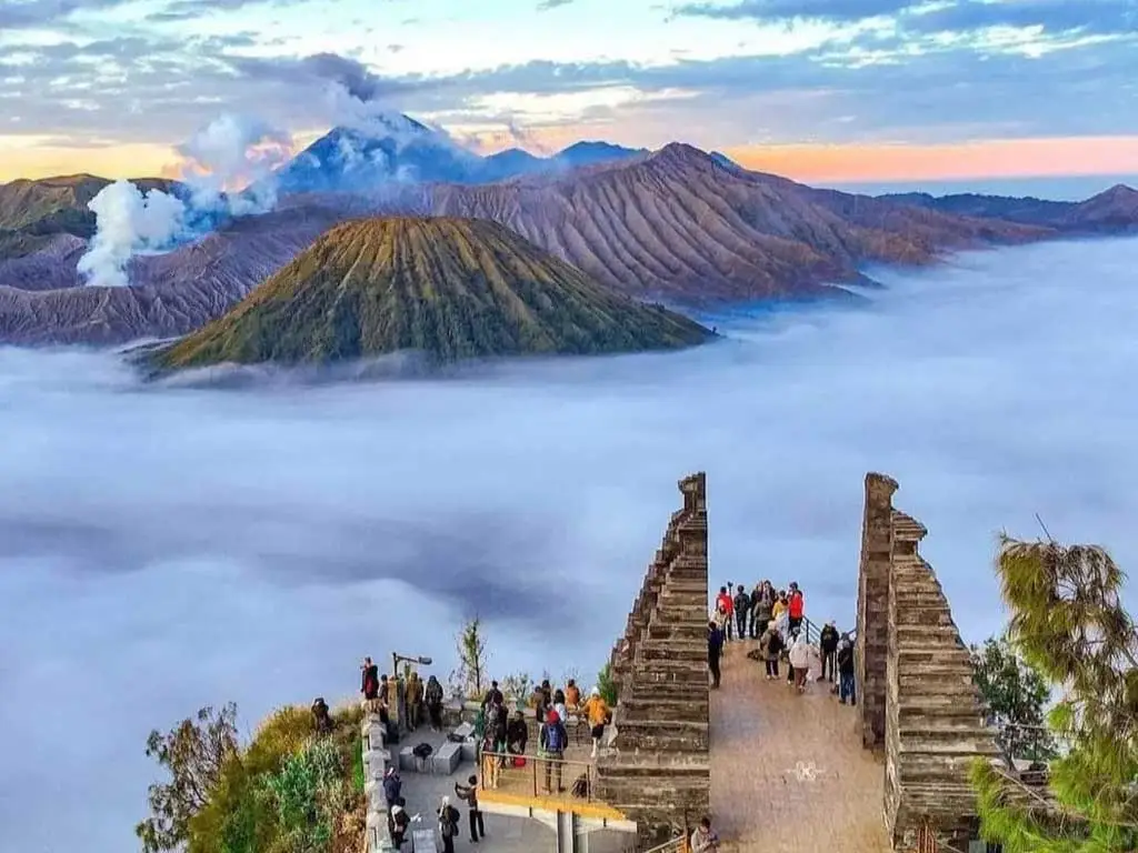 Without a doubt, Seruni Sunrise View Point on Bromo is the best place to take photos.